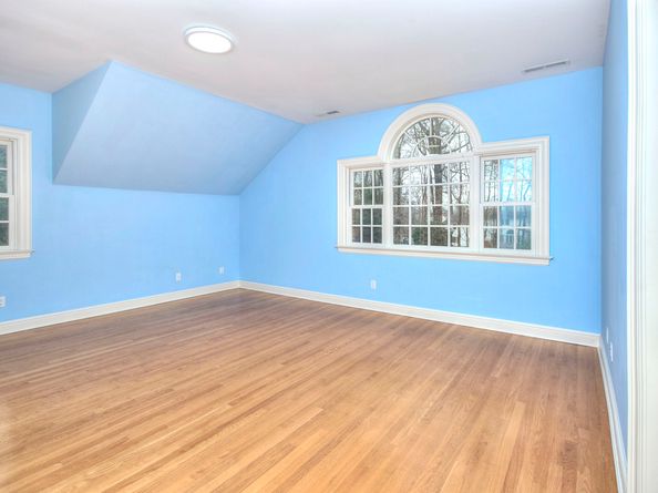 49 Pinner Lane, Stamford CT 06903