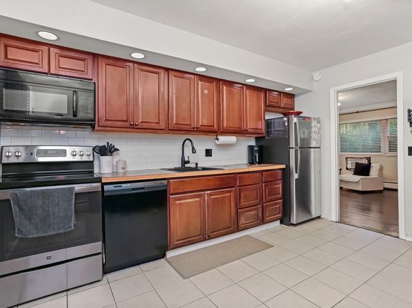 2800 Madison Avenue 1B, Bridgeport CT 06606