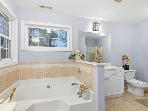 72 Broadmere Road, Stratford CT 06614