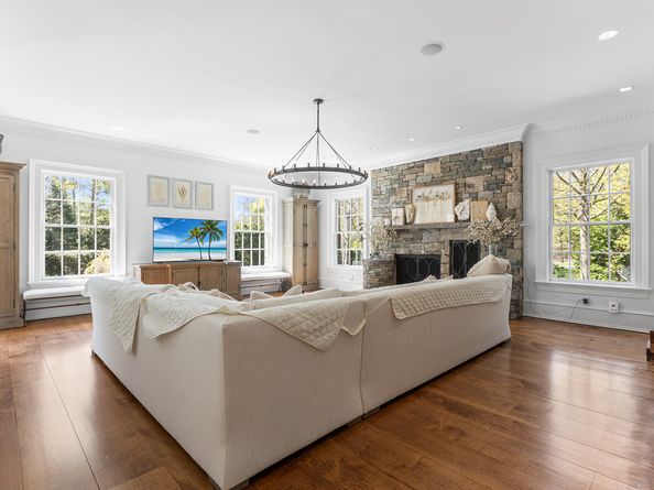 2959 Congress Street, Fairfield CT 06824