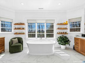 760 Smith Ridge Road, New Canaan CT 06840