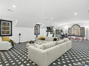760 Smith Ridge Road, New Canaan CT 06840