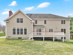 1 Bramble Trail, Newtown CT 06470