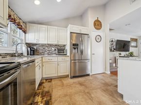 10 Algonquin Road, Norwalk CT 06851