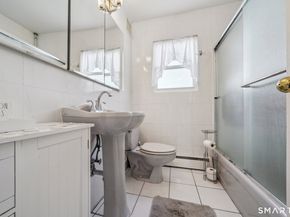 10 Algonquin Road, Norwalk CT 06851