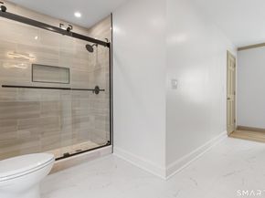 14 Windermere Lane, Stamford CT 06902