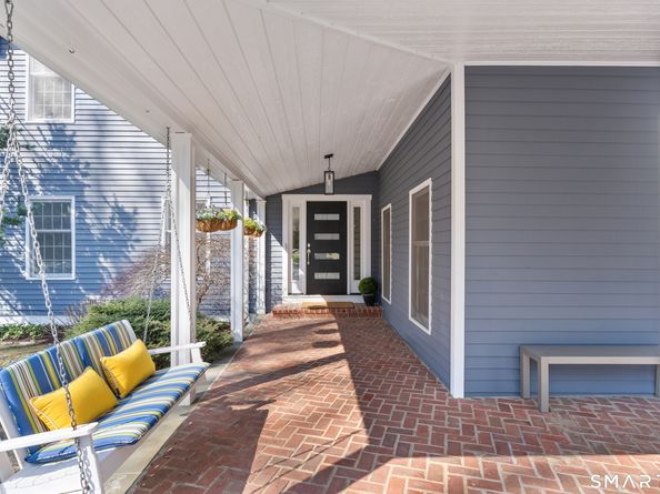 14 Windermere Lane, Stamford CT 06902