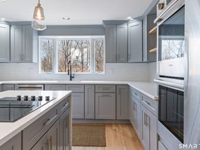 14 Windermere Lane, Stamford CT 06902