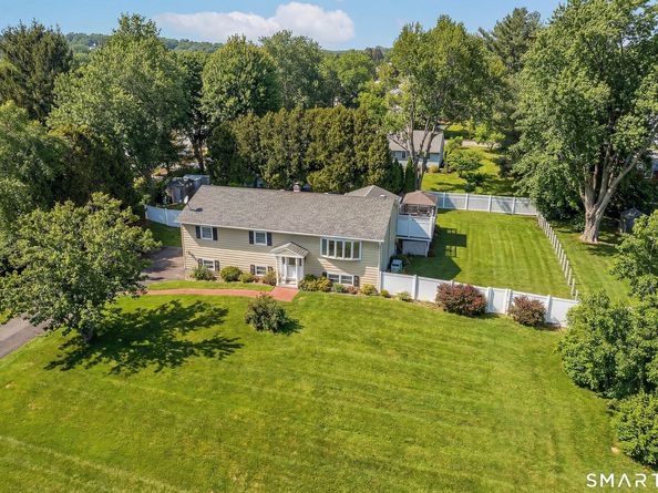 7 Bittersweet Drive, Danbury CT 06811