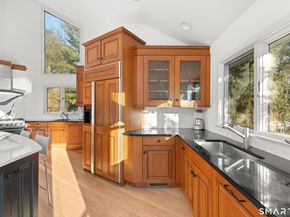 2177 Cross Highway, Fairfield CT 06824