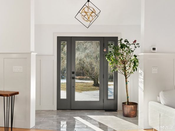 2177 Cross Highway, Fairfield CT 06824