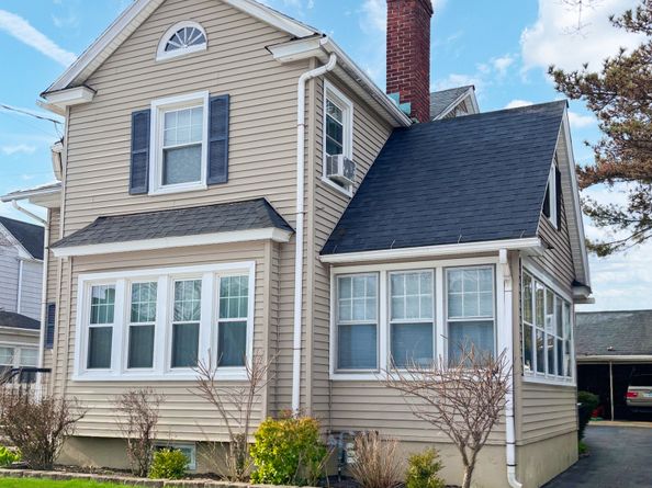 660 W Jackson Avenue, Bridgeport CT 06604