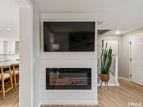 15 Berkshire Drive, Brookfield CT 06804