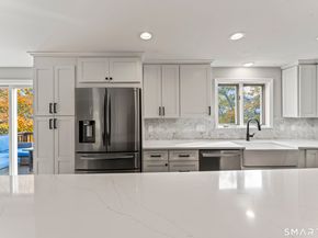 15 Berkshire Drive, Brookfield CT 06804