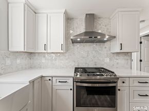 15 Berkshire Drive, Brookfield CT 06804