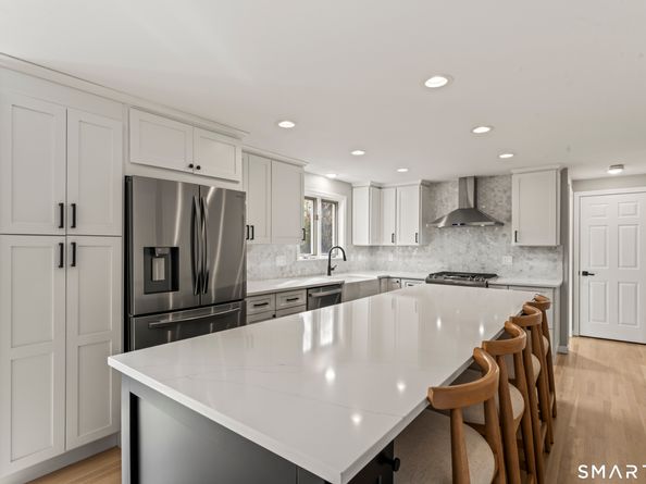 15 Berkshire Drive, Brookfield CT 06804