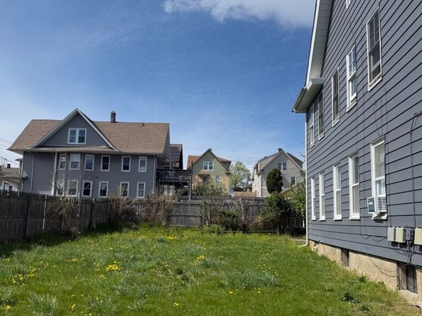 610 Hawley Avenue, Bridgeport CT 06606