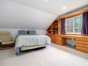 163 W Hill Road, Stamford CT 06902