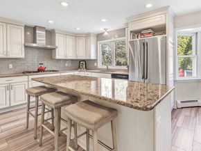 7 Lafayette Drive, Trumbull CT 06611