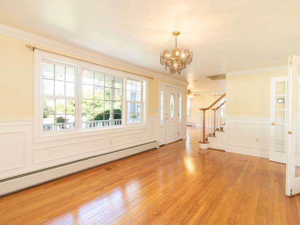 195 Lobdell Drive, Stratford CT 06614