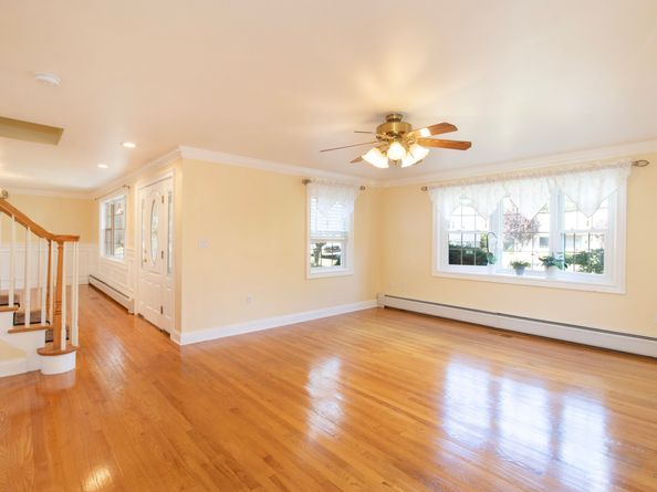 195 Lobdell Drive, Stratford CT 06614