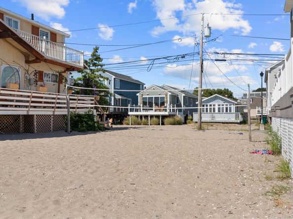 16 Shoreline Drive 16, Stratford CT 06615
