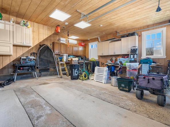 16 Shoreline Drive 16, Stratford CT 06615