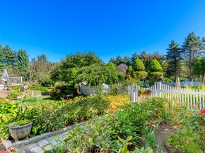Undisclosed Address #24124183, Shelton CT 06484