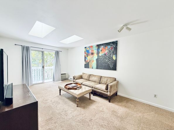 47 Cedar Street APT 19, Norwalk CT 06854