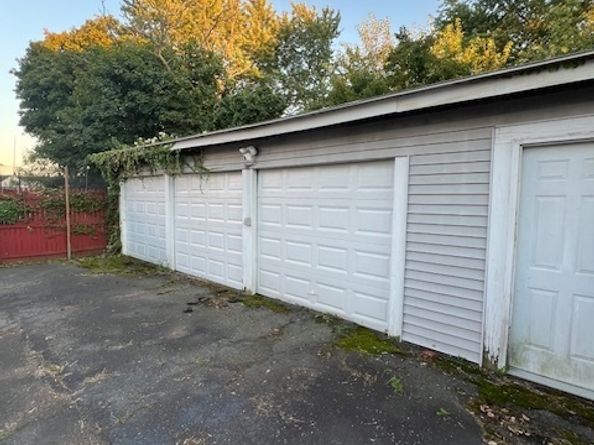 180 Holly Street, Bridgeport CT 06607