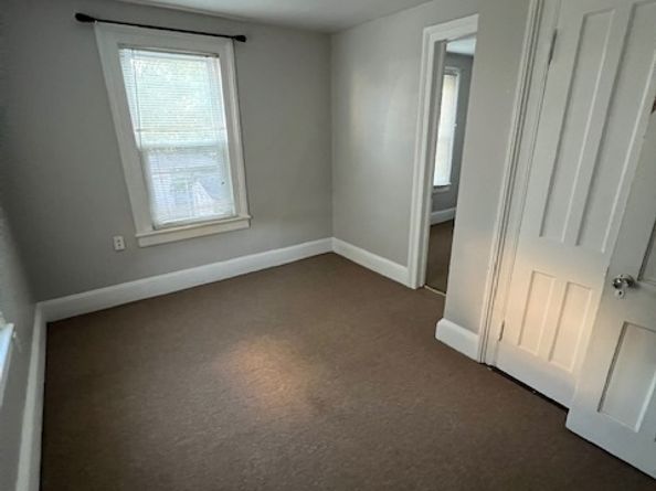 180 Holly Street, Bridgeport CT 06607