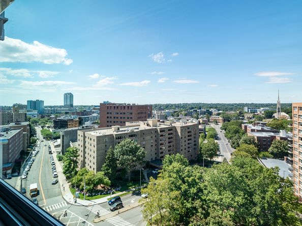 1 Strawberry Hill Avenue APT 14C, Stamford CT 06902