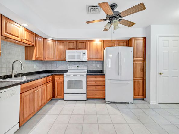 11211 Arganese Place 11211, Trumbull CT 06611