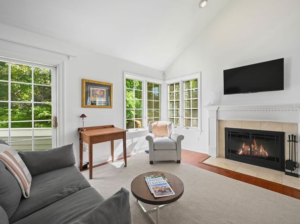 39 Hale Lane 39, Darien CT 06820