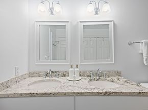39 Hale Lane 39, Darien CT 06820
