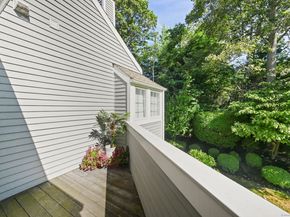 39 Hale Lane 39, Darien CT 06820