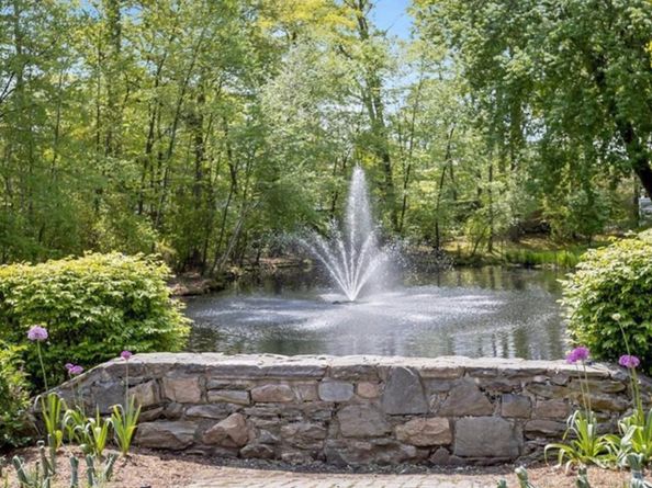 39 Hale Lane 39, Darien CT 06820