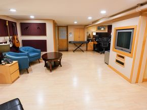 16627 25th Avenue, Flushing NY 11357