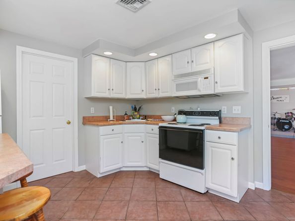 132 Merrimac Drive, Trumbull CT 06611
