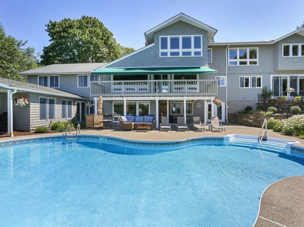 132 Merrimac Drive, Trumbull CT 06611