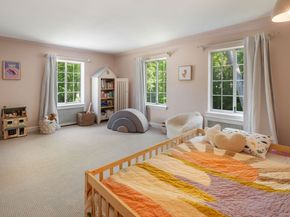 46 Sunswyck Road, Darien CT 06820