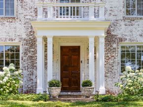 46 Sunswyck Road, Darien CT 06820