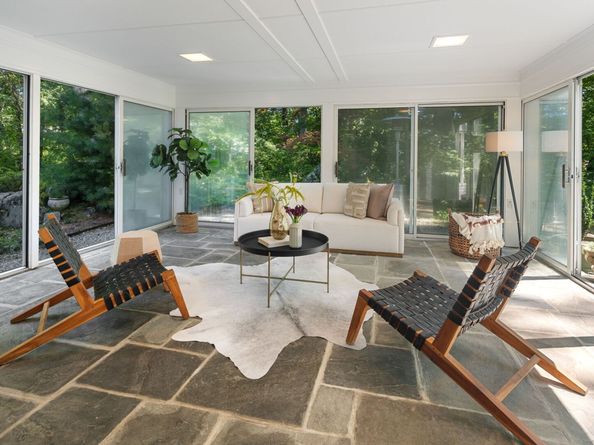 46 Sunswyck Road, Darien CT 06820