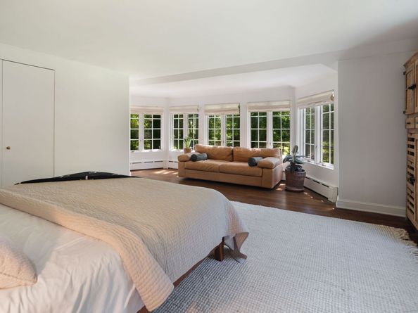 46 Sunswyck Road, Darien CT 06820