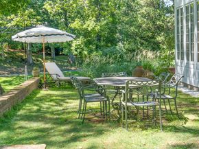 46 Sunswyck Road, Darien CT 06820