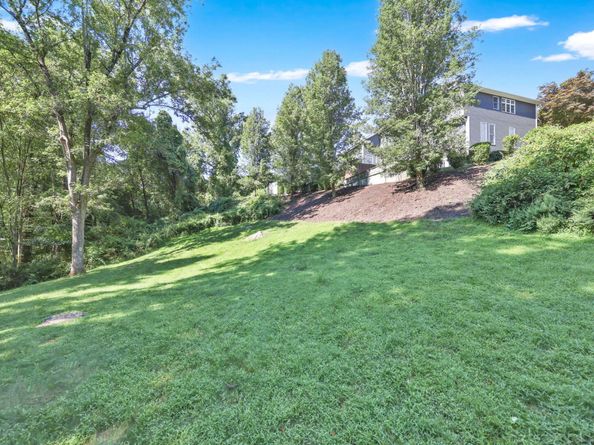 57 Castle Hill Road, Newtown CT 06470