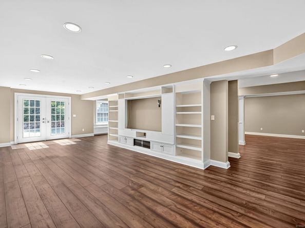 57 Castle Hill Road, Newtown CT 06470