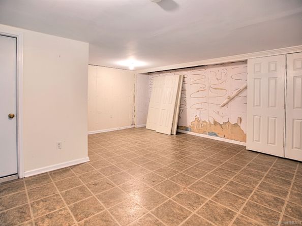 85 Locust Avenue APT 516, New Canaan CT 06840