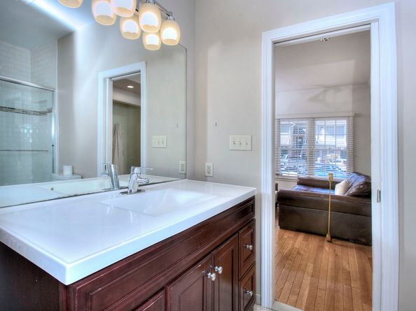 85 Locust Avenue APT 516, New Canaan CT 06840