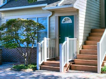 85 Locust Avenue